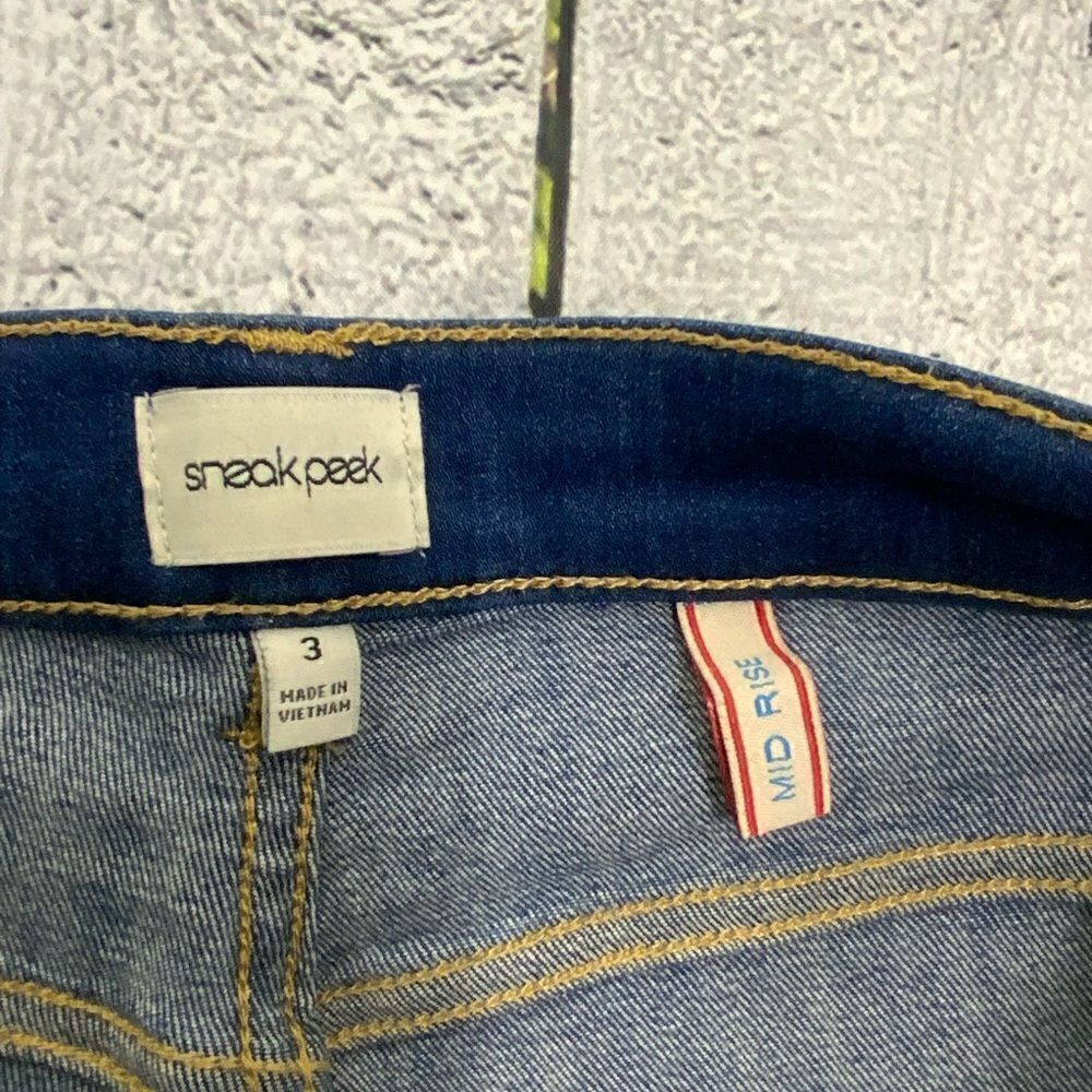 SNEAK PEEK distressed skinny jeans - Picture 4 of 7